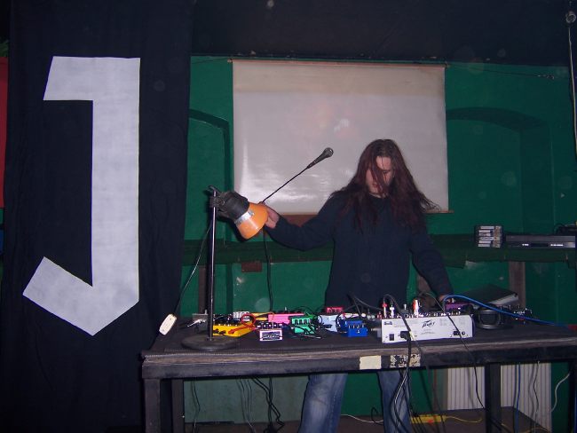 100_0105
